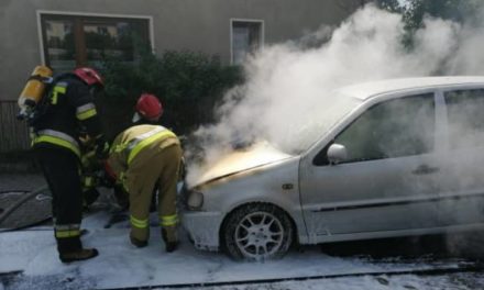 Samochód zapalił się w trakcie jazdy