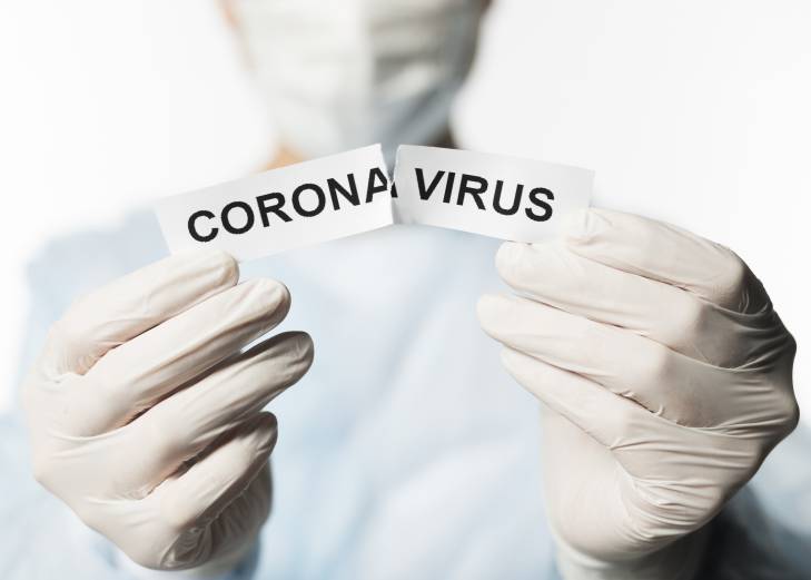Zmarły trzy osoby zakażone koronawirusem