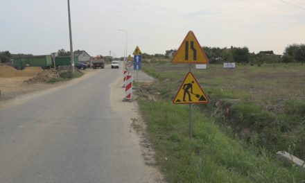Trwa przebudowa drogi gminnej w Rogaszycach