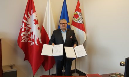 Powiat ostrzeszowski: Umowy podpisane