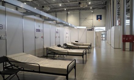 Łóżka dla 900 pacjentów. 51- tonowy zbiornik z tlenem