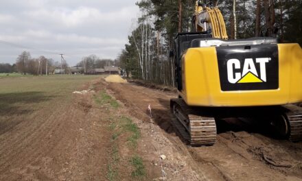 Trwa drugi etap przebudowy dróg gminnych w Kuźnicy Myślniewskiej