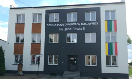 Szkoła Podstawowa w Bukownicy im. Jana Pawła II nabrała nowoczesnego wyglądu