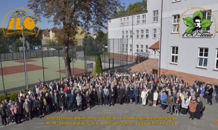 I Liceum Ogólnokształcące w Ostrzeszowie świętowało 100-lecie istnienia (FILM)