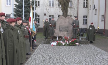 W hołdzie Powstańcom Wielkopolskim