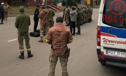 Ostrzeszowska karetka służy ukraińskim żołnierzom