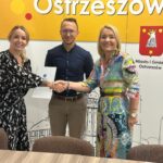W Ostrzeszowie powstanie pierwszy plac zabaw dla dzieci niepełnosprawnych FILM