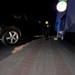 Staranował lampę uliczną. „Wydmuchał” ponad 2 promile