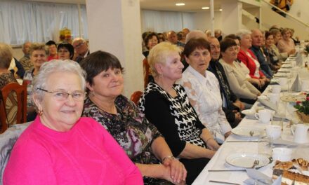 Seniorzy świętowali w Kraszewicach [FILM]